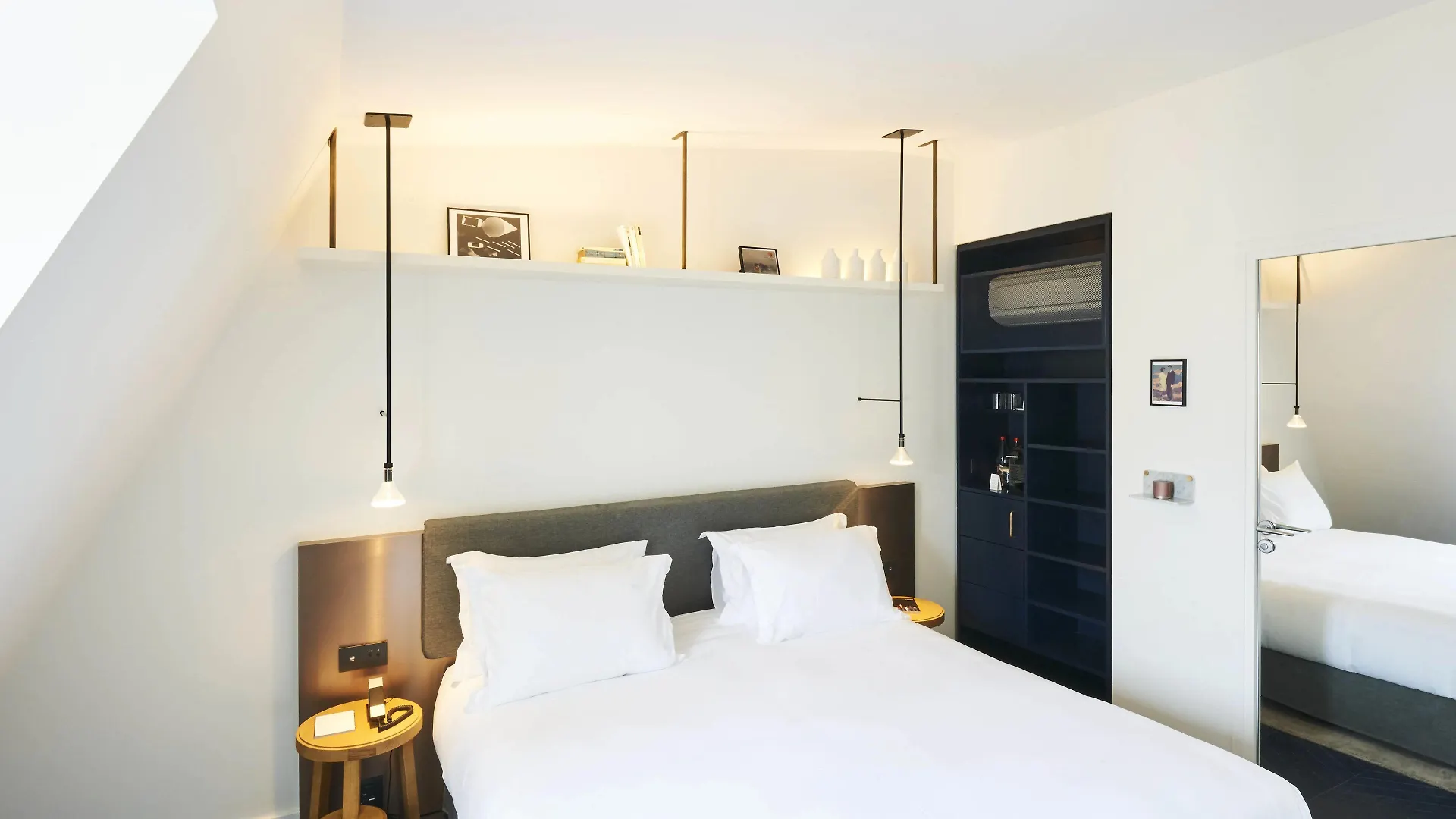 Perpetual Elysee Montaigne Париж 4*,