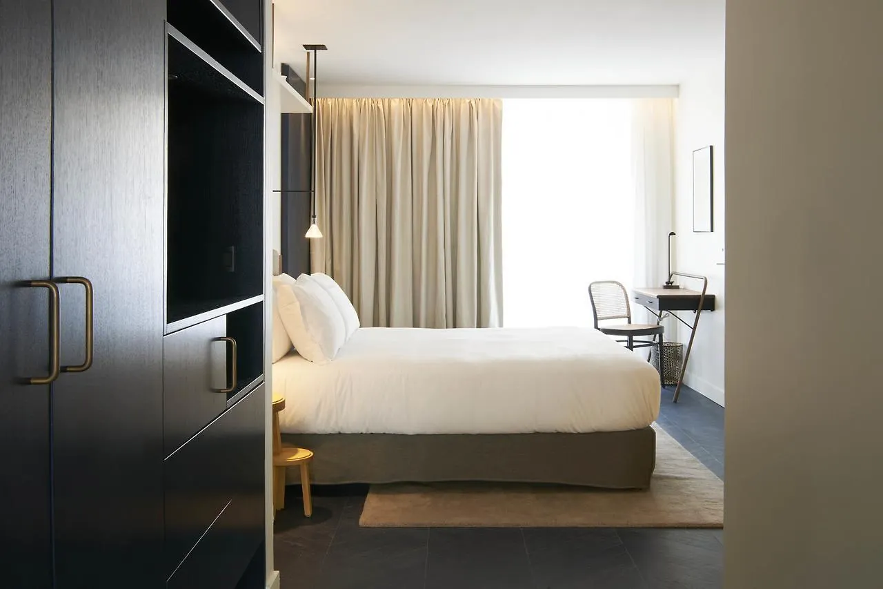 Perpetual Elysee Montaigne Париж 4*,